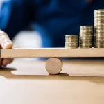 Cum te afectează inflația dacă ai economii în lei în 2025